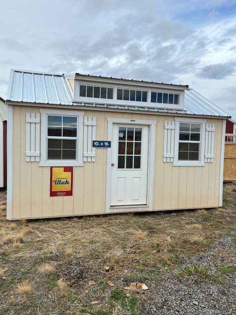 Utility Dormer - 10x16
